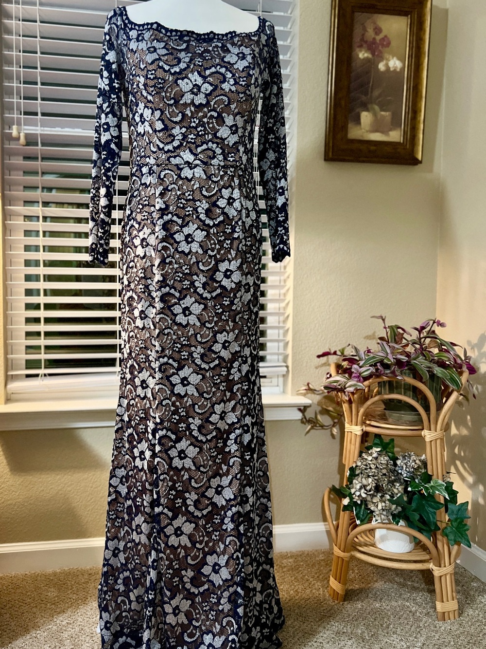 Women's Blue Lace Off Shoulder Long Sleeve Maxi
Evening Gown Size 12 L - Picture 1 of 6